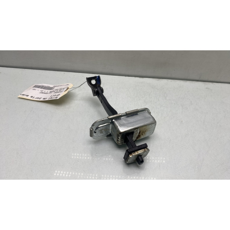 Arret de porte avant droit HYUNDAI I 20 2 Photo n°3