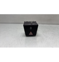Bouton de warning HYUNDAI I 20 2 Photo n°1
