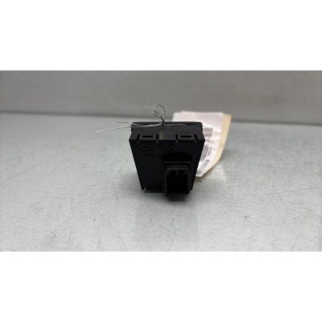 Bouton de warning HYUNDAI I 20 2