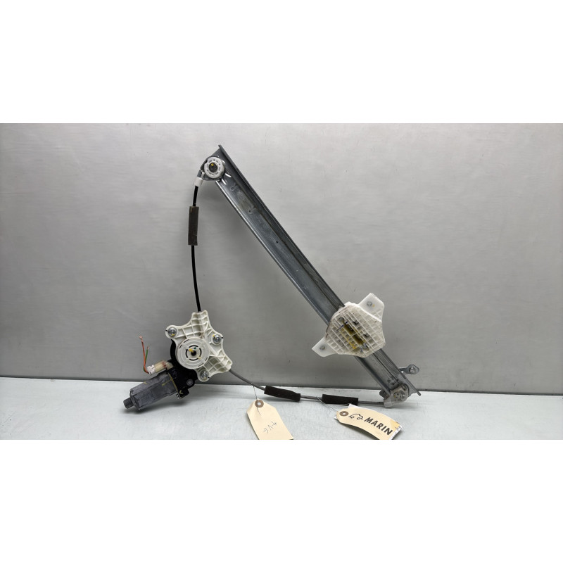 Leve vitre electrique avant gauche HYUNDAI I 20 2 Photo n°1