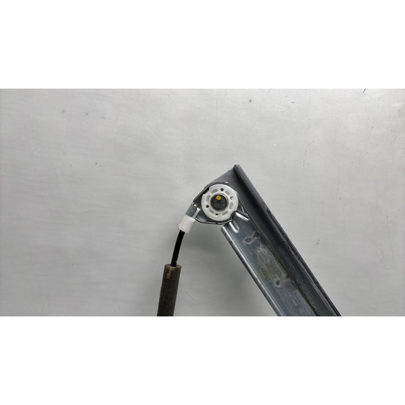 Leve vitre electrique avant gauche HYUNDAI I 20 2 Photo n°3