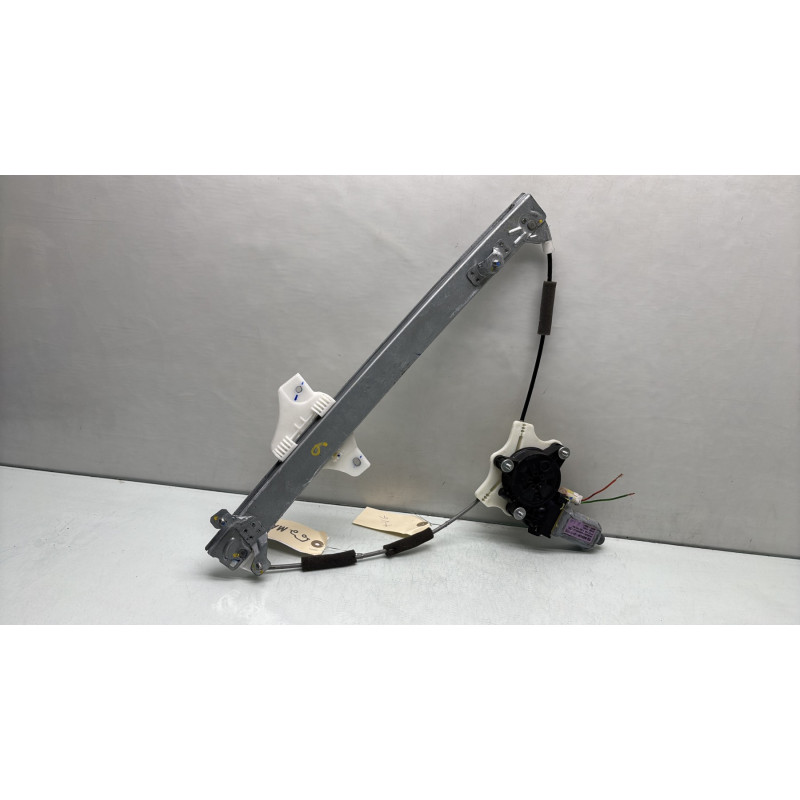 Leve vitre electrique avant gauche HYUNDAI I 20 2 Photo n°5