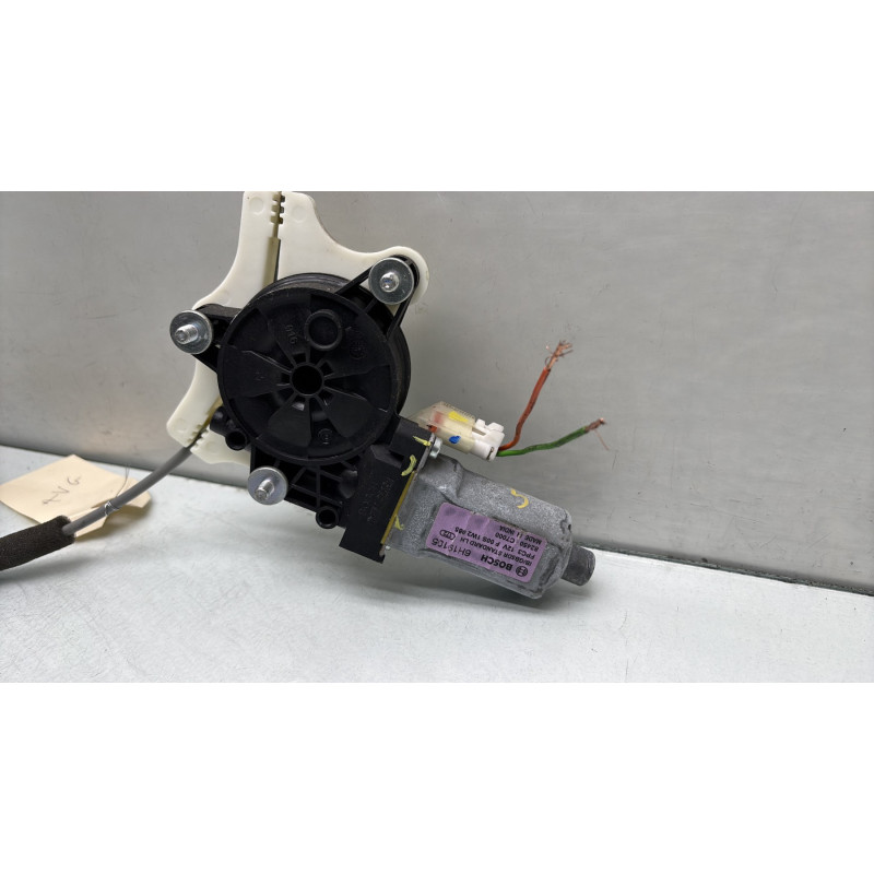 Leve vitre electrique avant gauche HYUNDAI I 20 2 Photo n°7