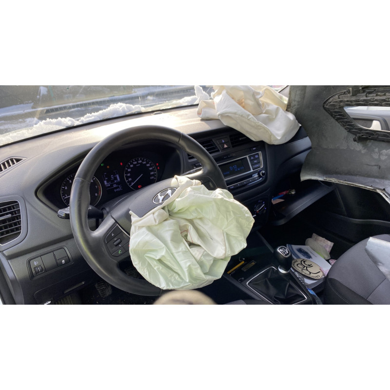 Volant HYUNDAI I 20 2 Photo n°17
