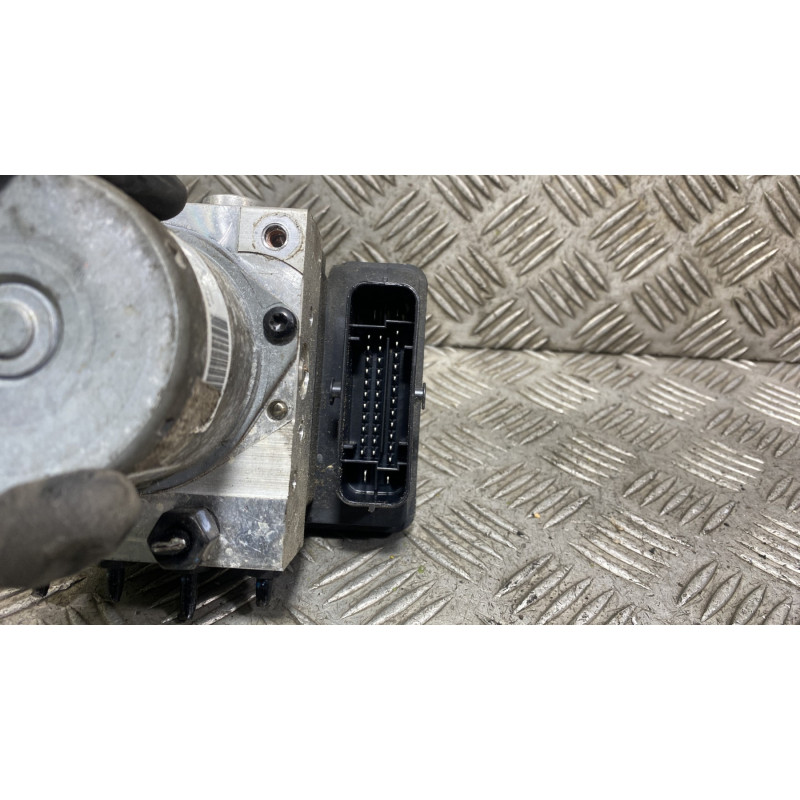 Bloc ABS (freins anti-blocage) HYUNDAI I 20 2 Photo n°3