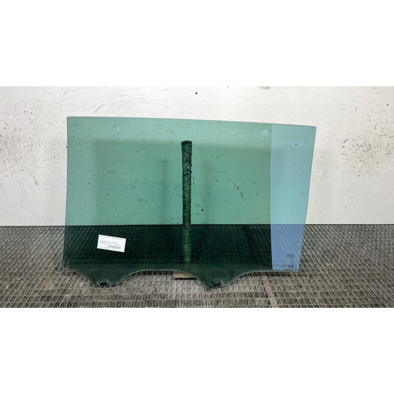 Vitre arriere droit VOLKSWAGEN SHARAN 2 Photo n°4