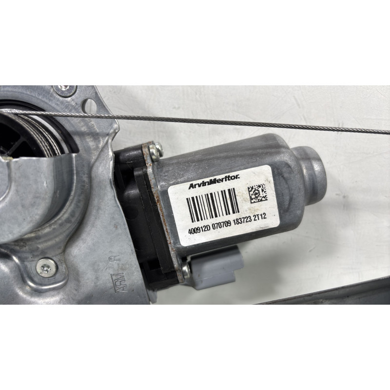 Leve vitre electrique avant droit PEUGEOT 207 Photo n°4
