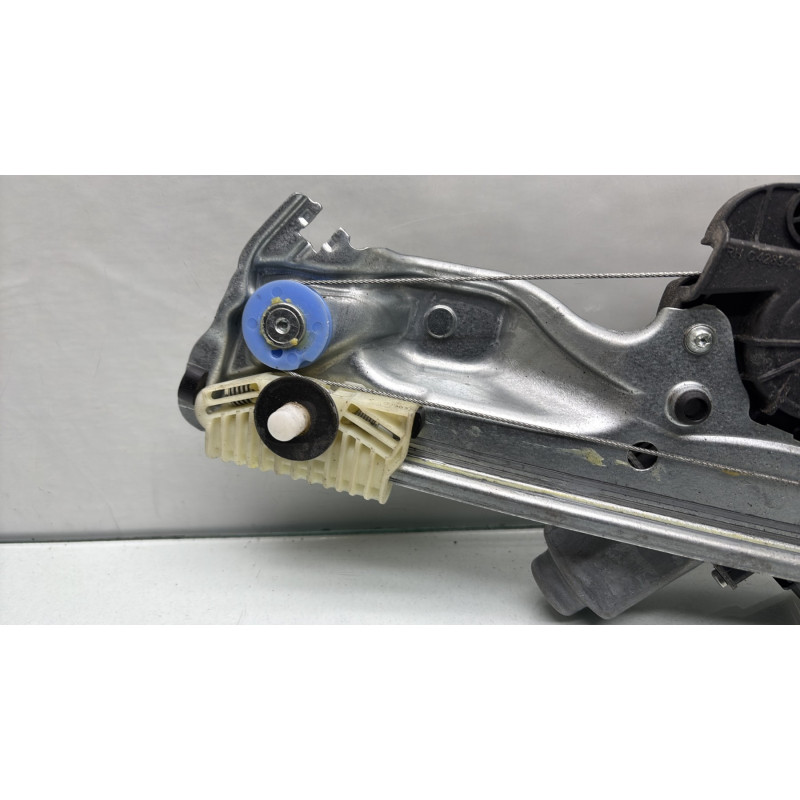 Leve vitre electrique arriere droit RENAULT MEGANE 4 Photo n°3