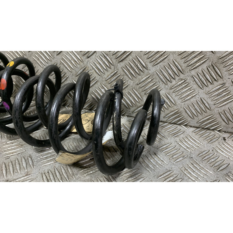 Ressort de suspension arriere droit RENAULT MEGANE 4 Photo n°3