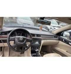 Feu arriere secondaire gauche (feux) SKODA SUPERB 2