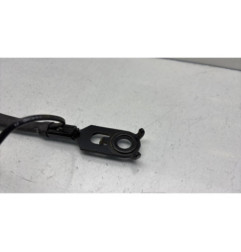 Attache ceinture avant gauche PEUGEOT 5008 1