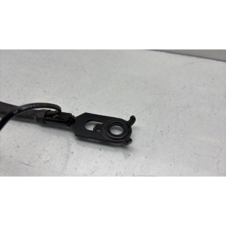 Attache ceinture avant gauche PEUGEOT 5008 1