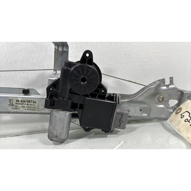 Leve vitre electrique arriere gauche PEUGEOT 5008 1 Photo n°3