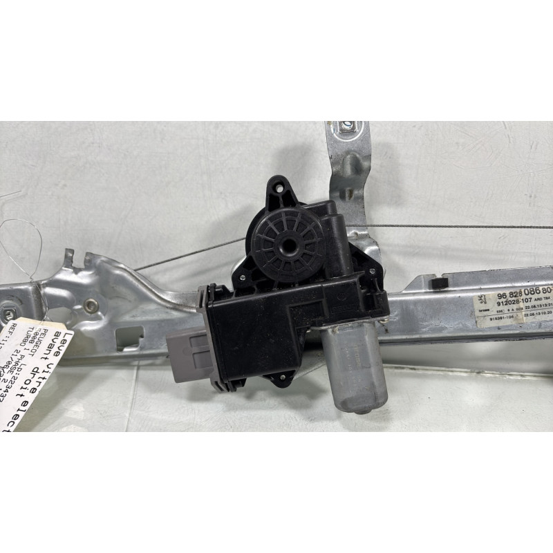 Leve vitre electrique avant droit PEUGEOT 5008 1 Photo n°7