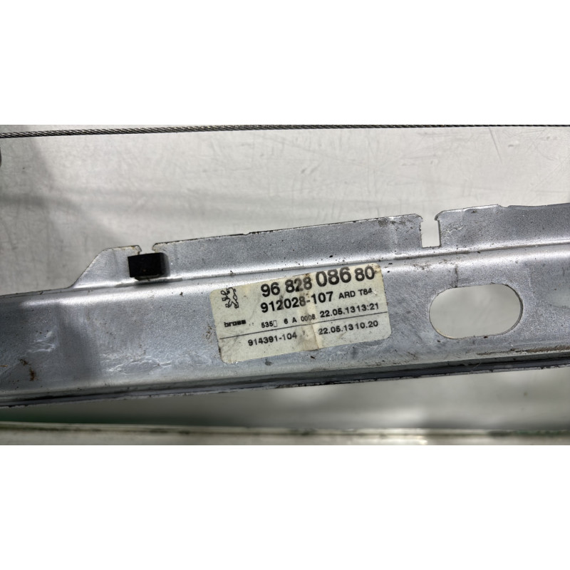 Leve vitre electrique avant droit PEUGEOT 5008 1 Photo n°8