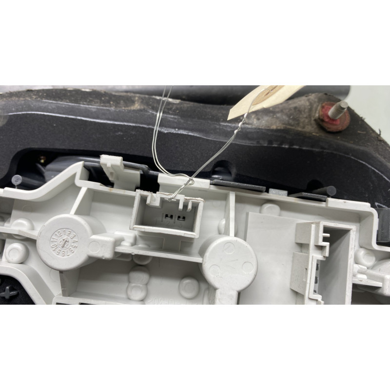 Feu arriere principal droit (feux) BMW SERIE 3 E46 Photo n°3