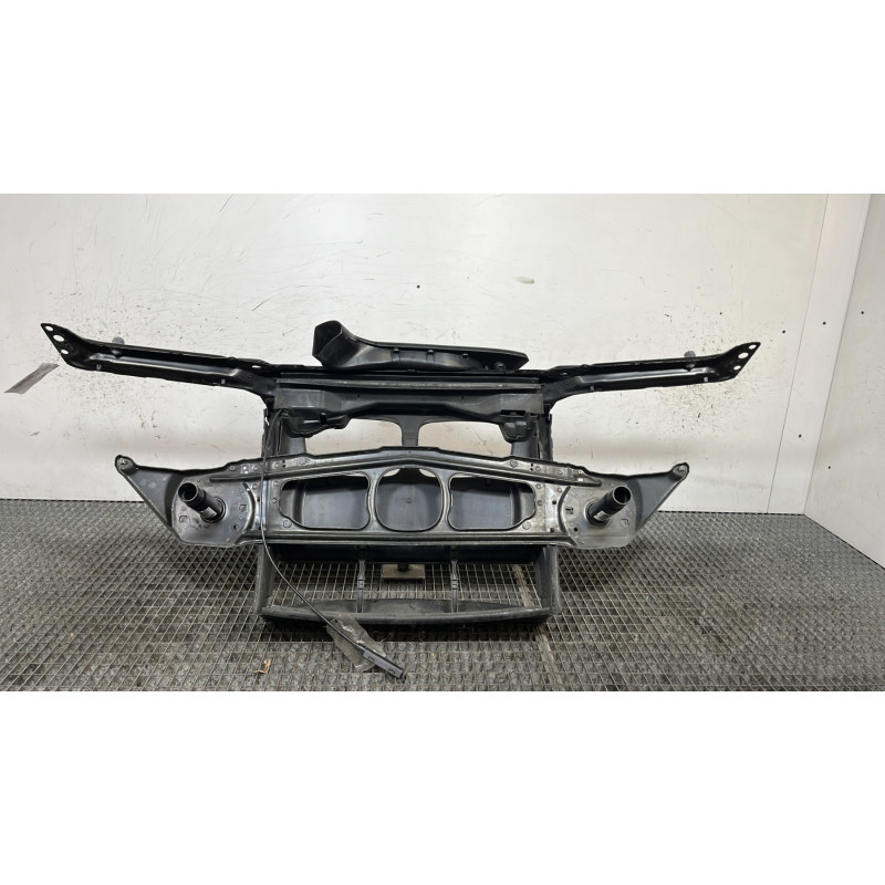 Face avant BMW SERIE 3 E46 Photo n°4