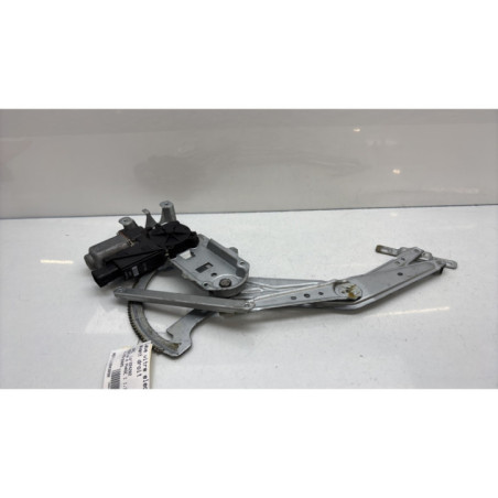 Leve vitre electrique avant droit OPEL MERIVA A Photo n°1