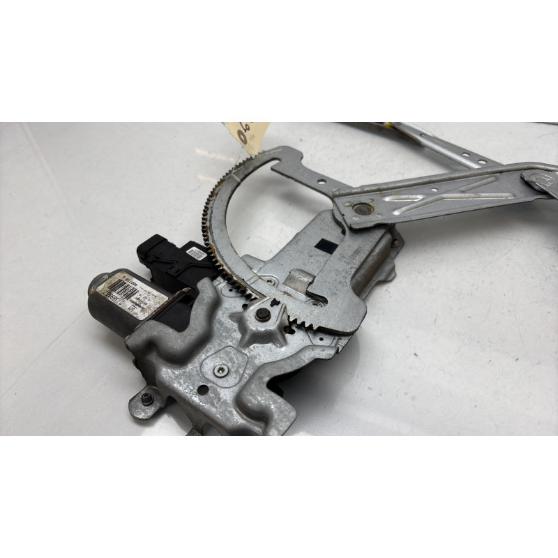 Leve vitre electrique avant droit OPEL MERIVA A Photo n°7