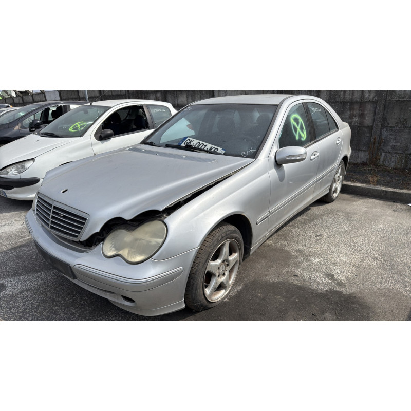 Calandre MERCEDES CLASSE C 203 Photo n°5