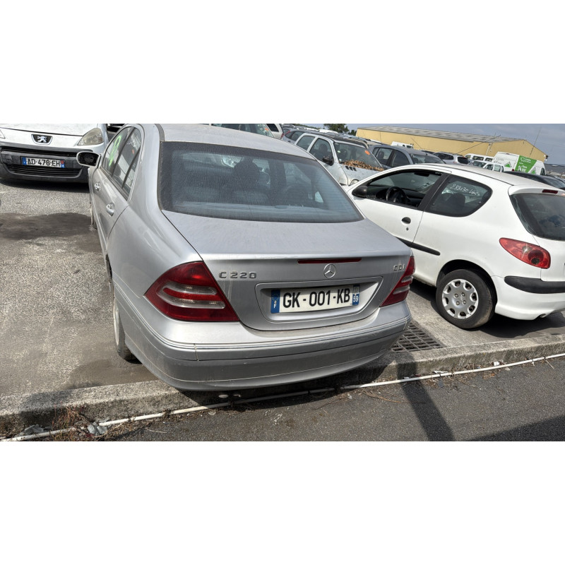 Calandre MERCEDES CLASSE C 203 Photo n°9