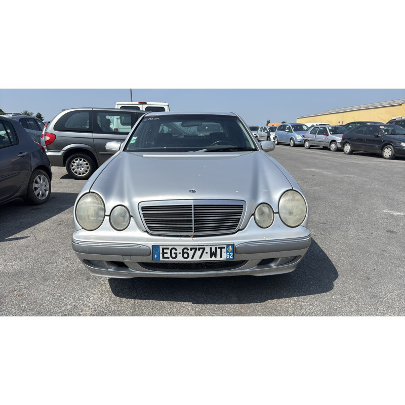 Feu arriere principal gauche (feux) MERCEDES CLASSE E 210 Photo n°20