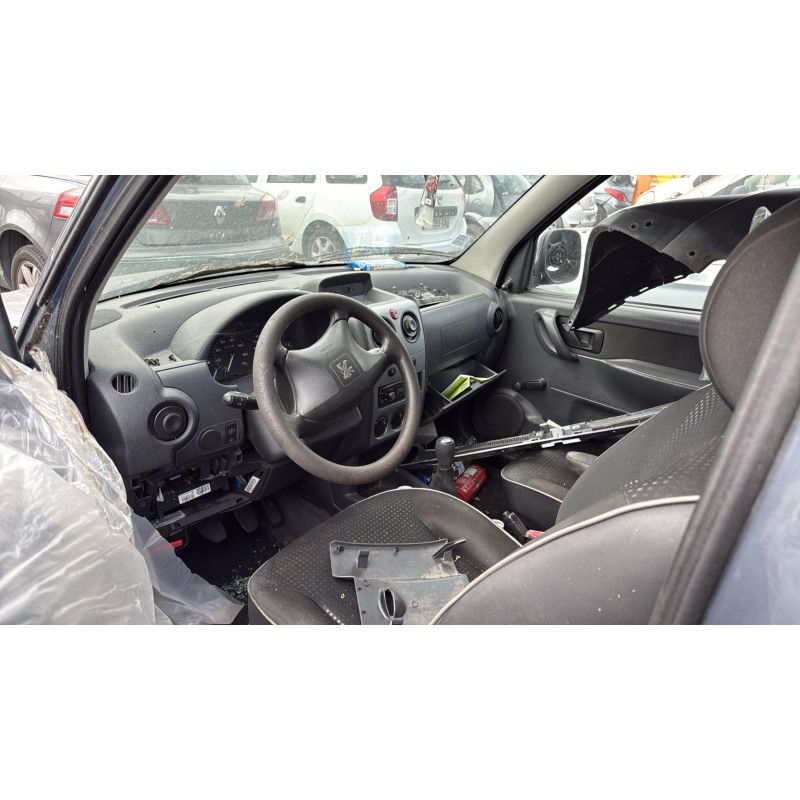 Porte laterale gauche PEUGEOT PARTNER 1 Photo n°17