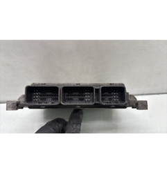 Calculateur moteur RENAULT CLIO 3