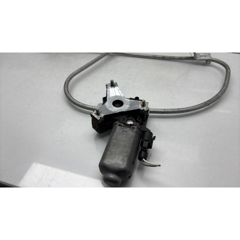 Leve vitre electrique avant droit RENAULT CLIO 1 Photo n°4