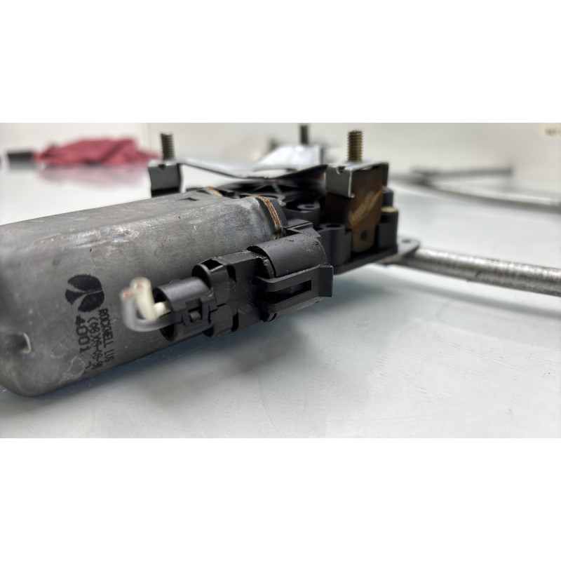 Leve vitre electrique avant droit RENAULT CLIO 1 Photo n°5