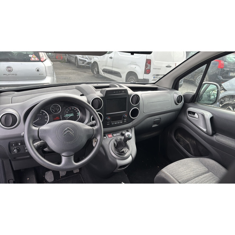 Custode arriere gauche CITROEN BERLINGO 2 Photo n°18