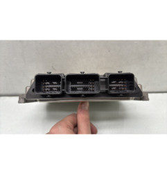 Calculateur moteur PEUGEOT 308 1