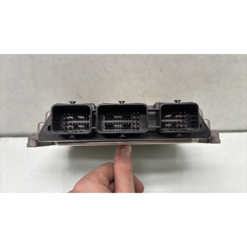 Calculateur moteur PEUGEOT 308 1 Photo n°3