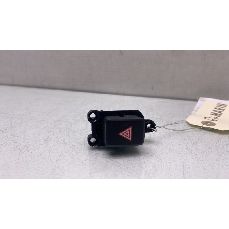 Bouton de warning KIA CEE-D 2 Photo n°1