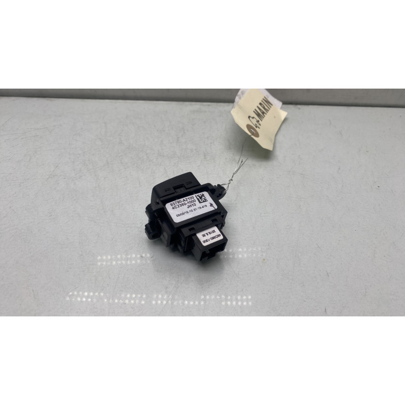 Bouton de warning KIA CEE-D 2 Photo n°2