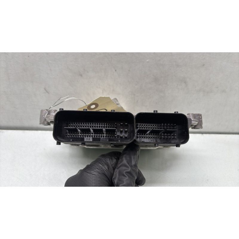 Calculateur moteur KIA CEE-D 2 Photo n°3
