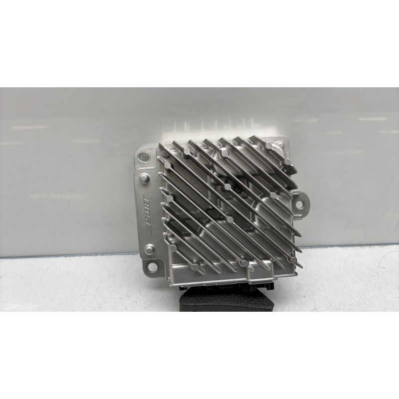 Amplificateur audio RENAULT CLIO 5 Photo n°1