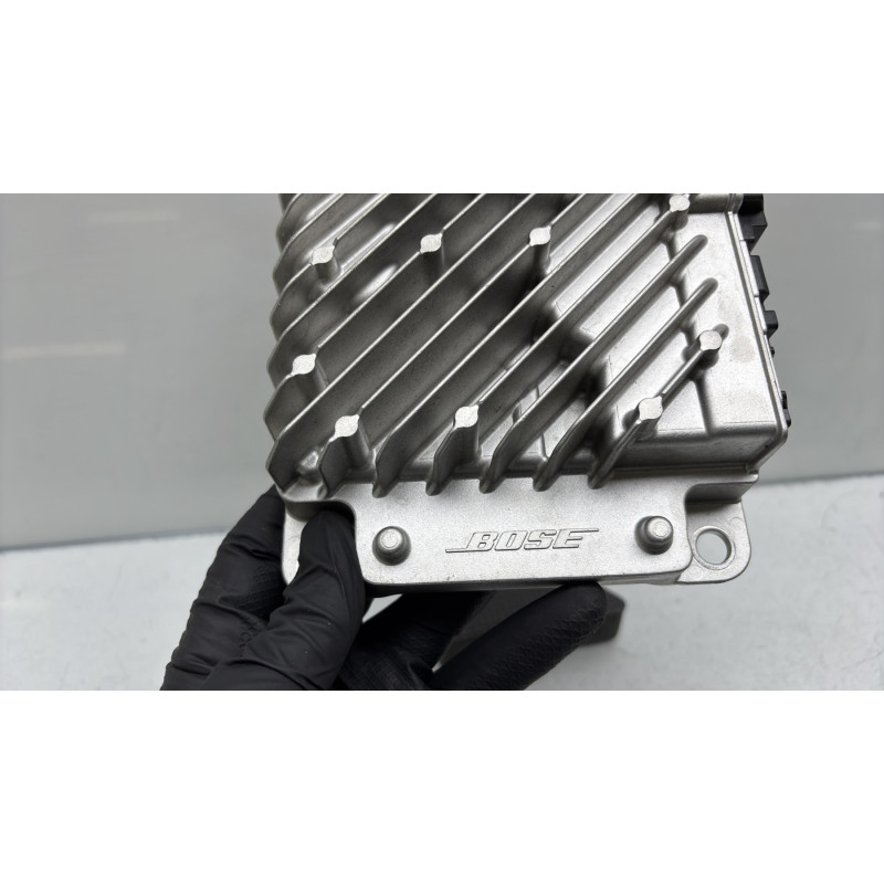 Amplificateur audio RENAULT CLIO 5 Photo n°2