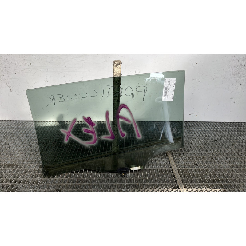 Vitre arriere droit KIA SPORTAGE 3 Photo n°4