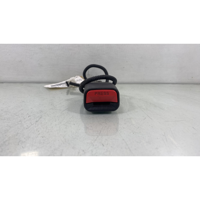 Attache ceinture avant droit KIA SPORTAGE 3 Photo n°2