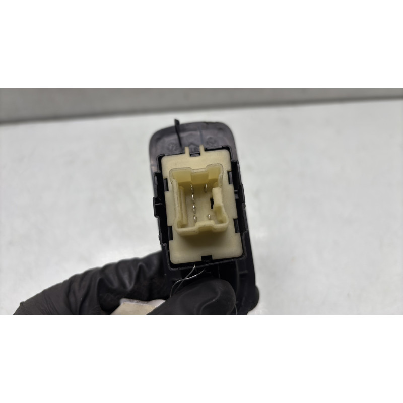 Interrupteur de leve vitre arriere gauche DACIA DUSTER 1 Photo n°3
