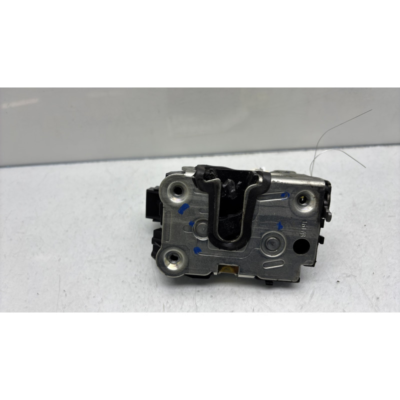 Serrure arriere droit DACIA DUSTER 1 Photo n°4