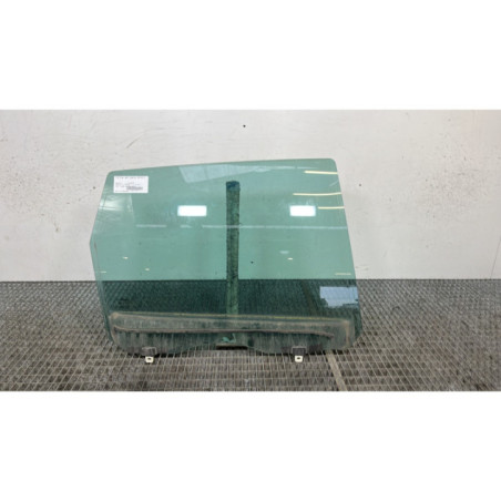 Vitre arriere droit RENAULT SCENIC 3 Photo n°1