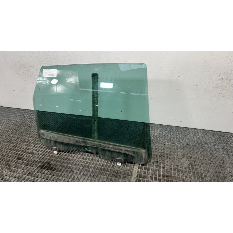 Vitre arriere droit RENAULT SCENIC 3 Photo n°3