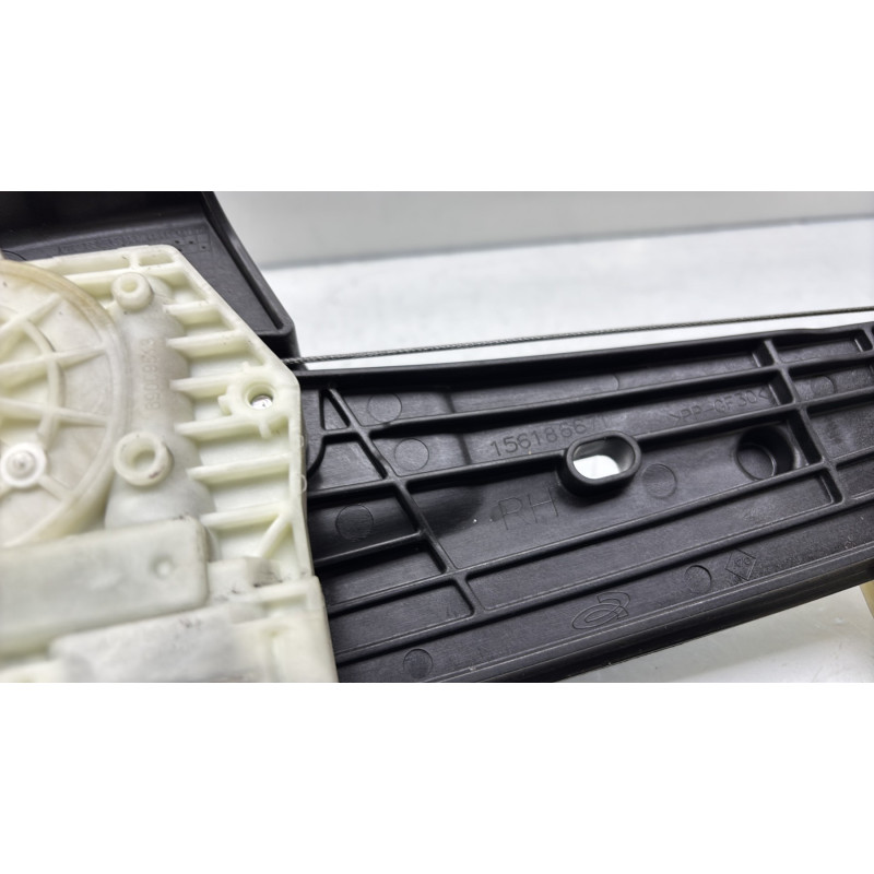 Leve vitre electrique avant droit RENAULT CLIO 5 Photo n°6