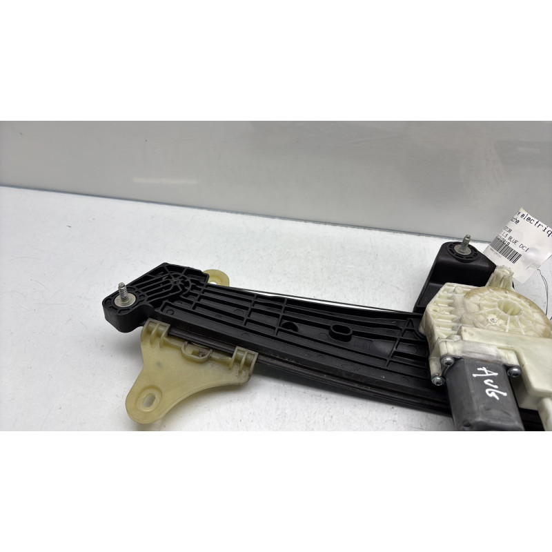 Leve vitre electrique avant gauche RENAULT CLIO 5 Photo n°2