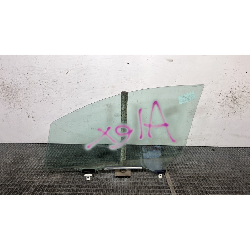 Vitre avant droit TOYOTA AURIS 1 Photo n°4