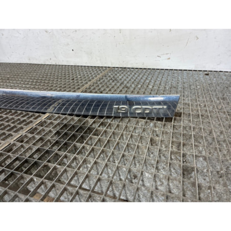 Bouton de coffre OPEL ZAFIRA B