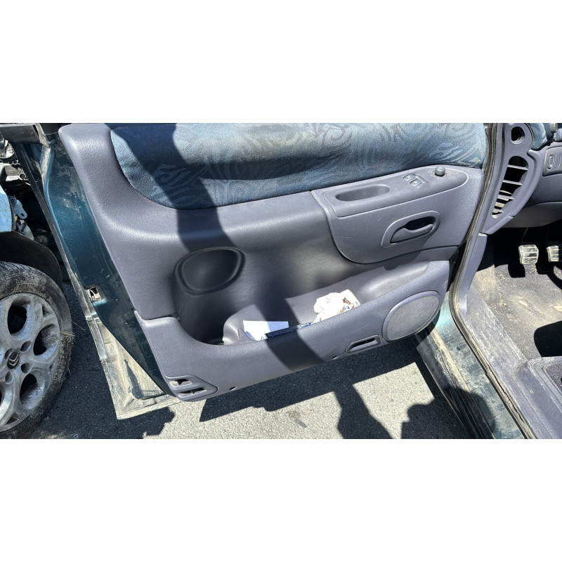 Porte avant gauche RENAULT GRAND ESPACE 3 Photo n°15