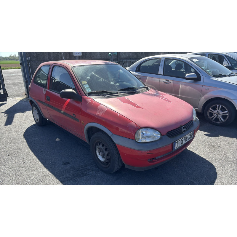 Vitre avant gauche OPEL CORSA B Photo n°6